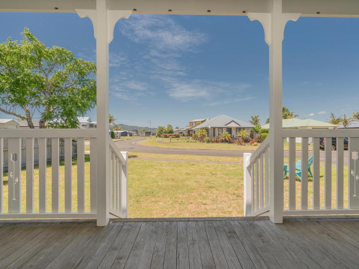 The Doll'S House - Whitianga Holiday Home Exteriör bild